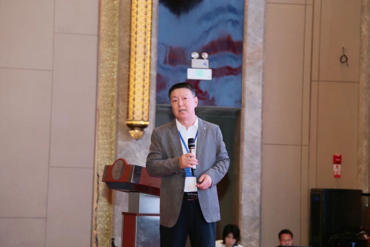 陸貽杰.jpg
